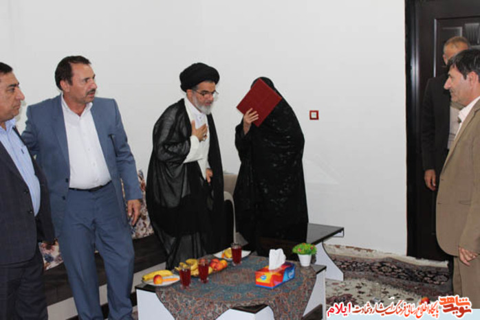 دیدار با خانواده شهیدان علی حیاتی و علی مومنی شهرستان دهلران 