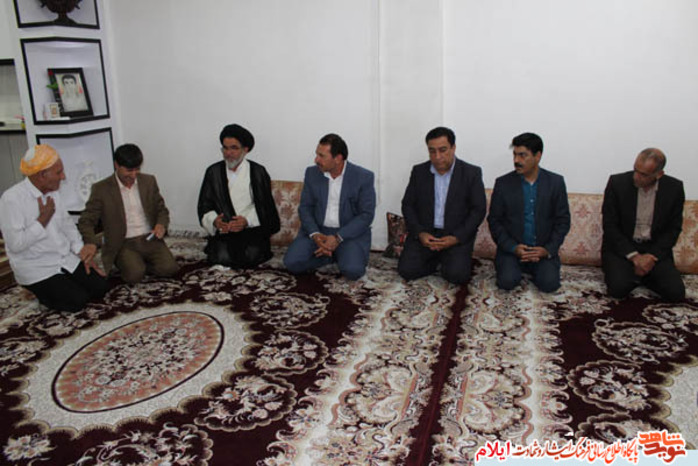 دیدار با خانواده شهیدان علی حیاتی و علی مومنی شهرستان دهلران 