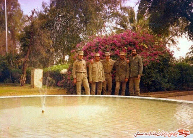 نفر اول سمت چپ شهید سیدرضا ترابی