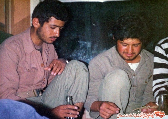 نفر سمت راست شهید سیدرضا ترابی