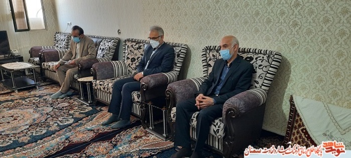 دیدار معاون حقوقی و امور مجلس بنیاد شهید و امور ایثارگران و مسئولین بنیاد شهید سمنان با جانباز گرانقدر محمد یوسفی- سمنان ۲۹ اردیبهشت ۱۴۰۰