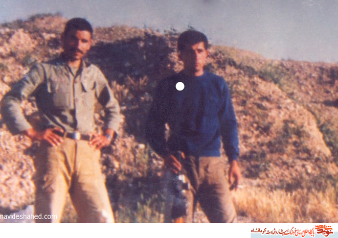 شهید اردشیر ویسمرادی نصر آبادی - سمت راست