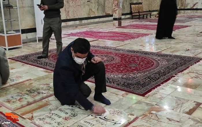 مراسم گلباران گلزار شهدای شهرستان سرخه به مناسبت ایام‌الله دهه فجر - دوازدهم بهمن‌ماه ۱۴۰۰
