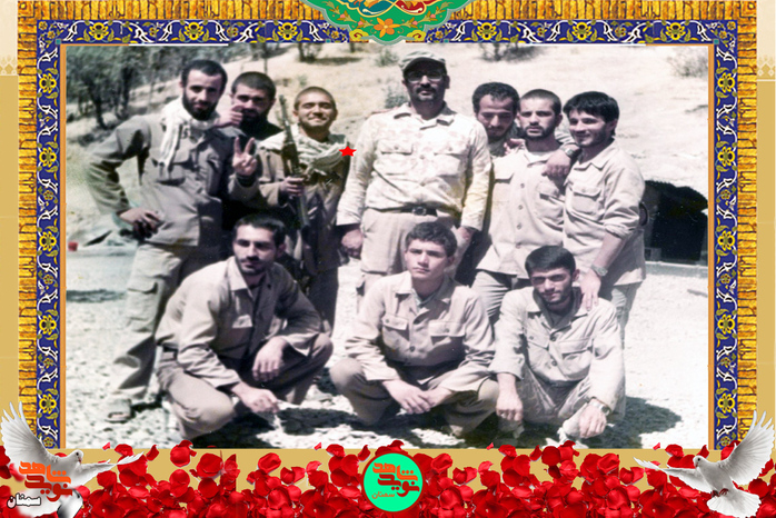 ردیف ایستاده نفر سوم از چپ شهید سیف‌الله آذری