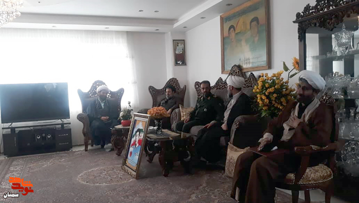 دیدار مسئولان استان سمنان با خانواده معزز روحانی شهید سیدمهدی احمدپناهی - پنجم اردیبهشت ماه ۱۴۰۰ شهرستان سمنان