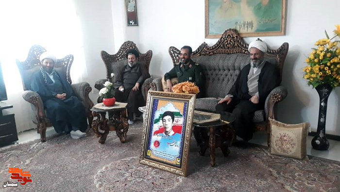 دیدار مسئولان استان سمنان با خانواده معزز روحانی شهید سیدمهدی احمدپناهی - پنجم اردیبهشت ماه ۱۴۰۰ شهرستان سمنان