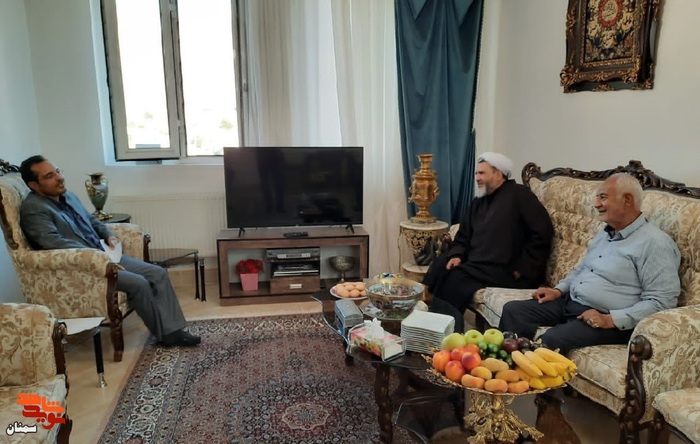 دیدار امام جمعه مهدی‌شهر با جانباز گران‌قدر سید رمضان صفاپرست - دوازدهم شهریور ۱۴۰۱ شهرستان مهدی‌شهر